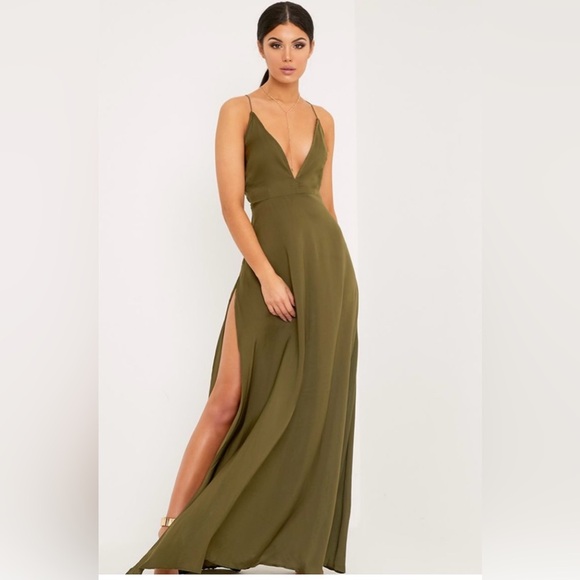PRETTYLITTLETHING
Beccie Khaki Extreme Split
Strappy Back Maxi Dress - Picture 4 of 12